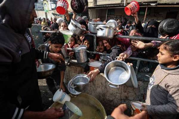  காசா மக்களுக்கு உணவு வழங்க தயாராகும்  அமெரிக்கா 